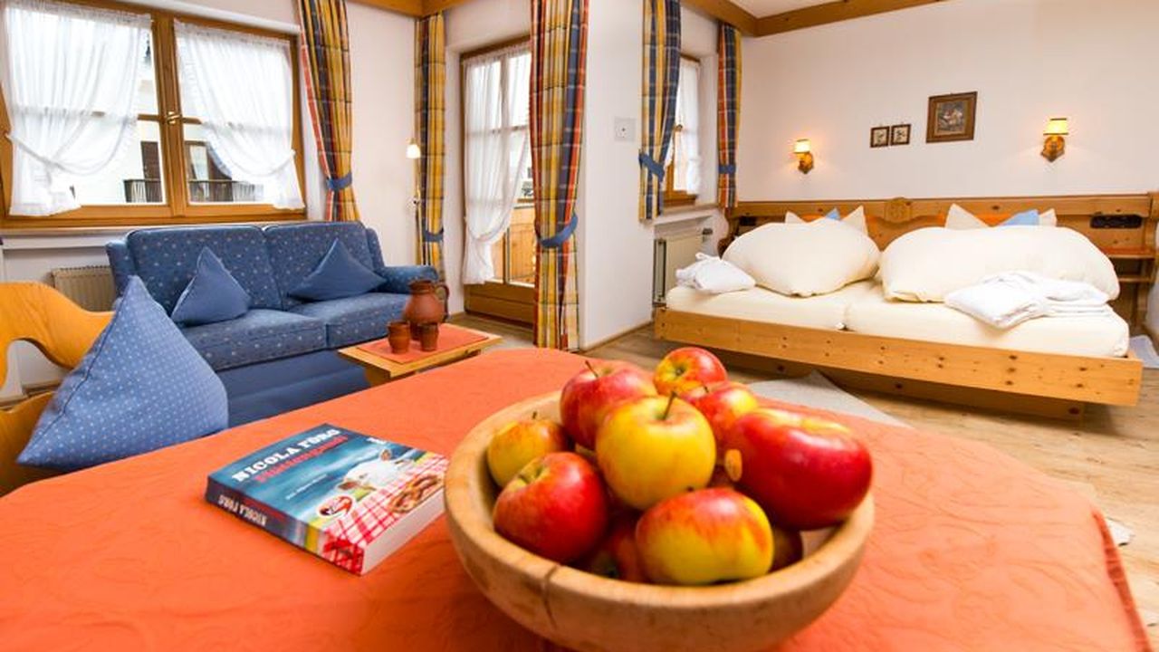 Einzian Wohn-Schlafzimmer Einzian Wohn-Schlafzimmer